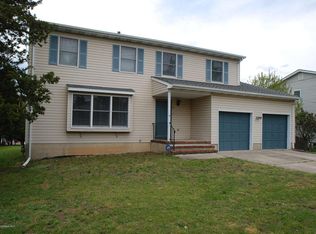 88 Walnut St, Toms River, NJ 08753
