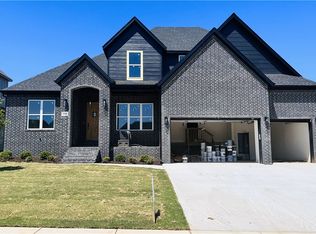 5910 SW Twining Rd, Bentonville, AR 72713