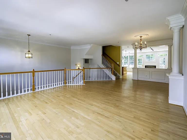 1156 Regal Oak Dr — Photo 10