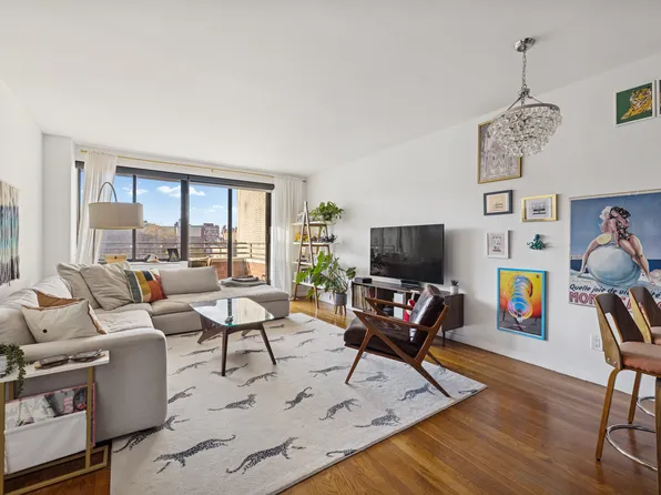 181 7th Avenue image 1 of 10