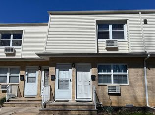 90 White St #D, Eatontown, NJ 07724