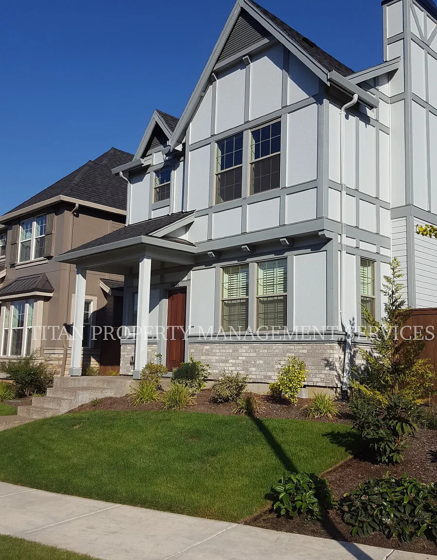 3 bed, 2.5 bath, 1530 sqft, $3,195 — Photo 1