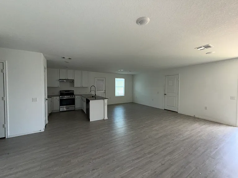 4442 Grassland Pass — Photo 8