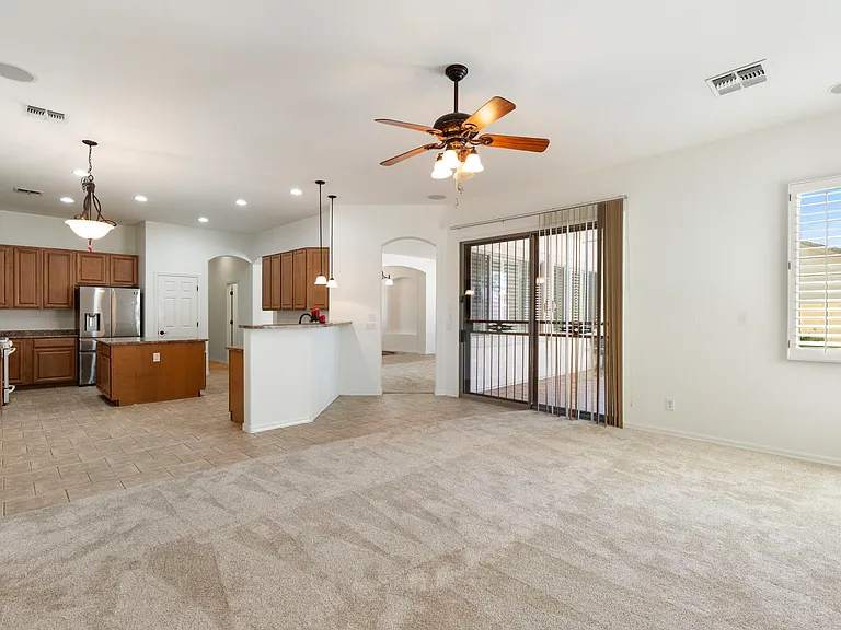 8614 W Morten Ave — Photo 5