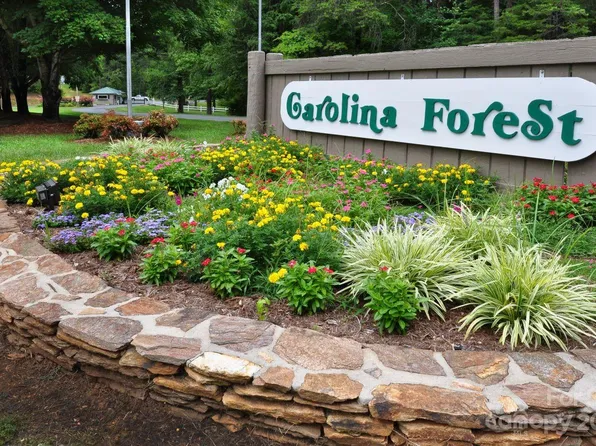 318 Chapel Hill Dr, Troy, NC 27371