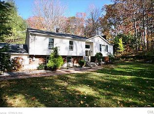 2727 Boston Post Rd, Guilford, CT 06437