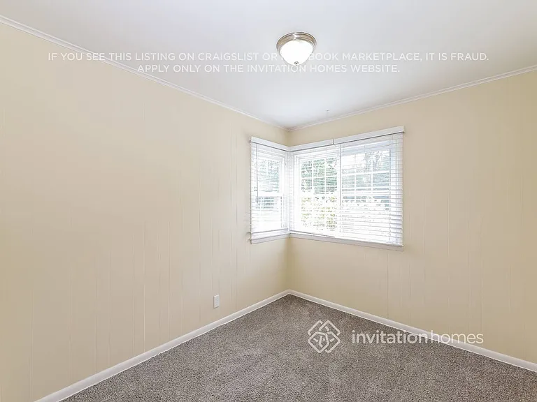1359 Raymond Dr — Photo 11