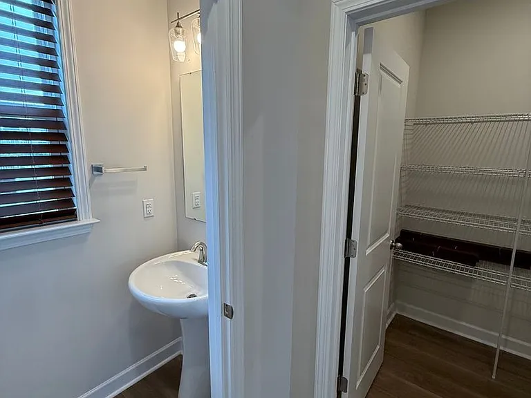 219 Winding River Dr — Photo 14