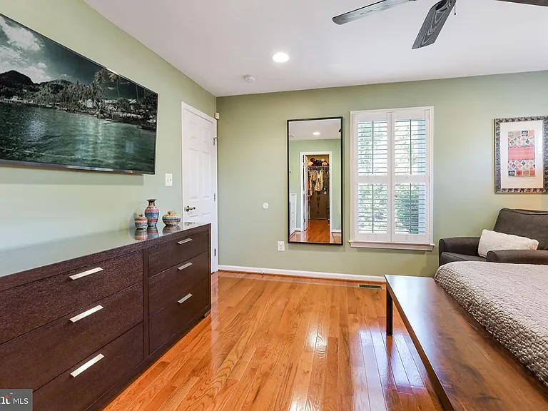 8011 Jackson Rd — Photo 35
