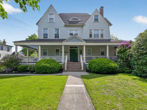 113,117,121,123,125,15,17 Fire Island Ave./Hewlett Ct. Avenue, Babylon, NY 11702