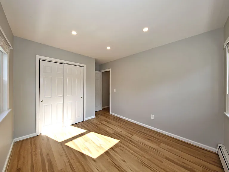 33 Summit Ave — Photo 9