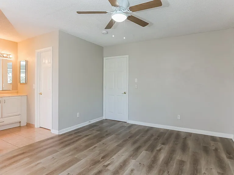 3731 NW 114th Ave — Photo 12