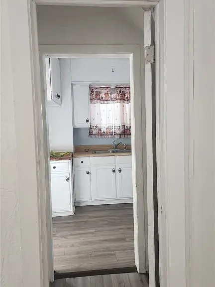 853 Russell Ave — Photo 6