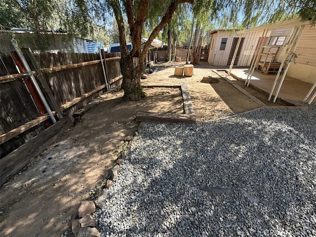 2 bed, 1060 sqft, $2,250 — Photo 3