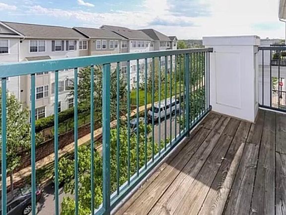 4th image of 2445 Army Navy Dr #415