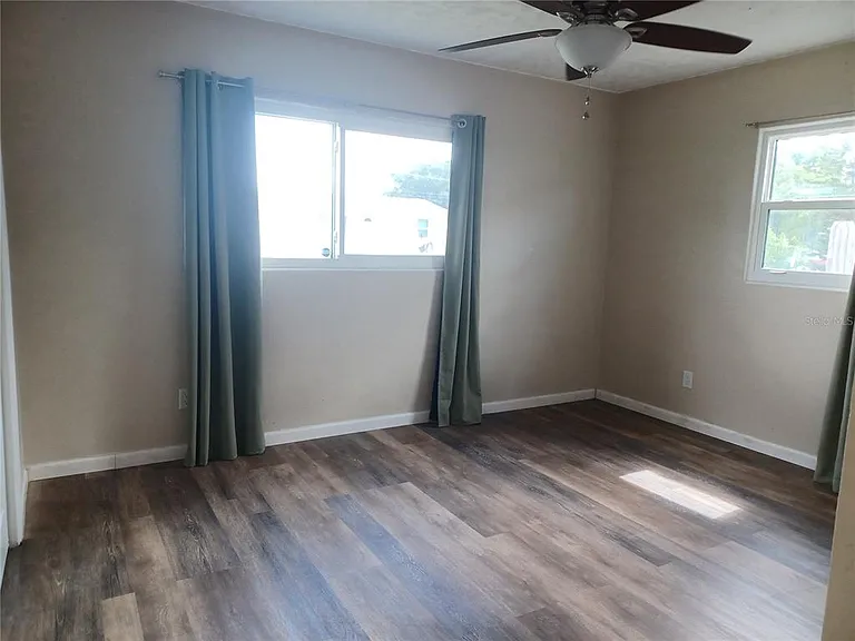 8448 76th Ave — Photo 12