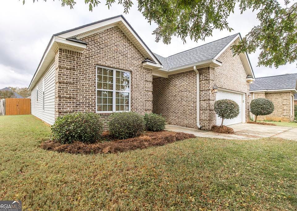1st image of 115 Montrose Ln