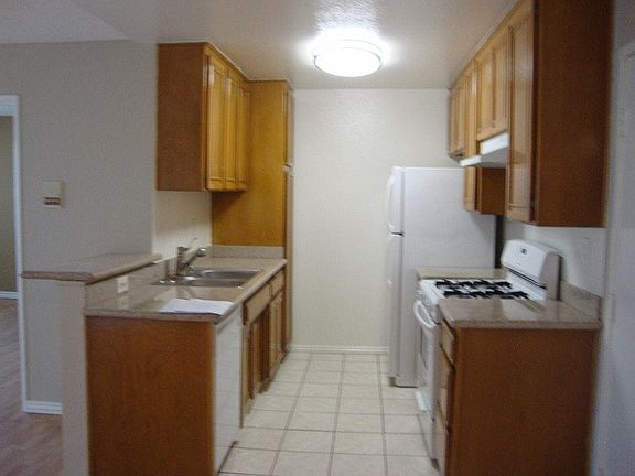 3rd image of 11270 Otsego St APT 114