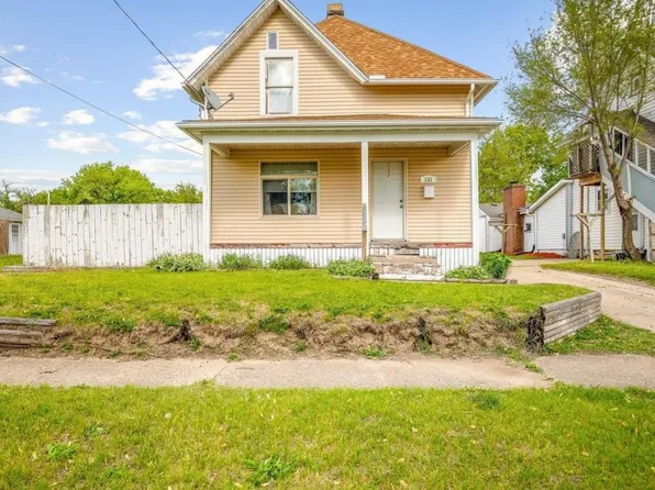 131 S 8th St, South Beloit, IL 61080