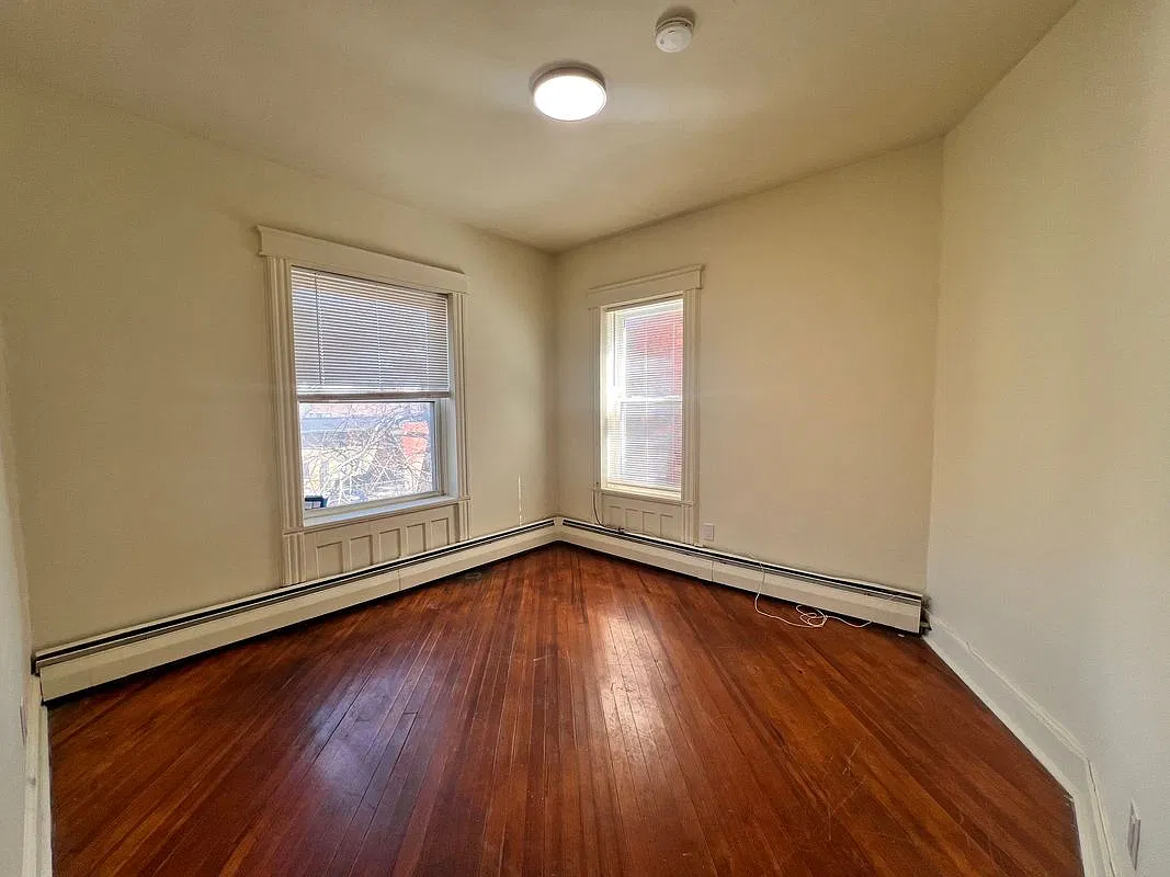 1 bed, 1.0 bath, 600 sqft, $1,200 — Photo 2