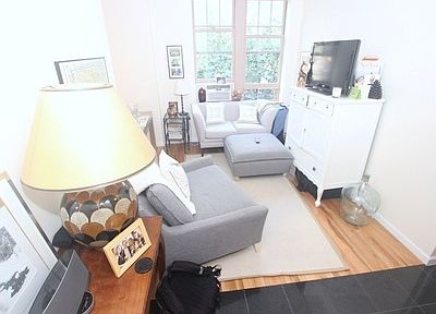 2nd image of 172 Waverly Pl Frnt A