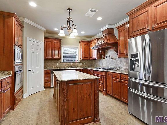 3rd image of 14560 Wisteria Lakes Dr
