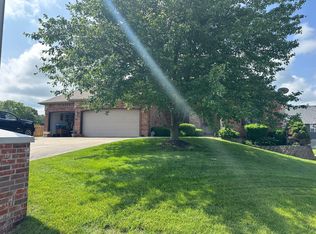 944 E Canterbury St, Springfield, MO 65810