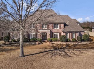 1831 Groveway Dr, Germantown, TN 38139