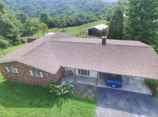 930 Heralds Valley Rd, Castlewood, VA 24224