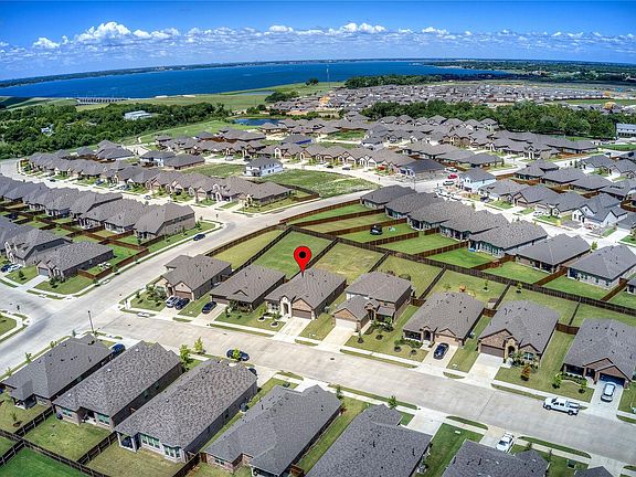 4th image of 5822 Melville Ln