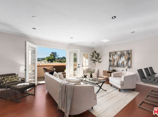 12500 Huston St APT 204, Valley Village, CA 91607