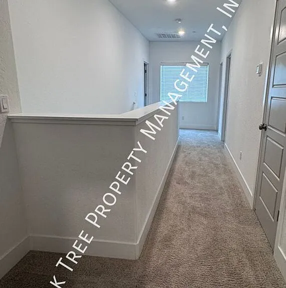 978 Lester Ave — Photo 10