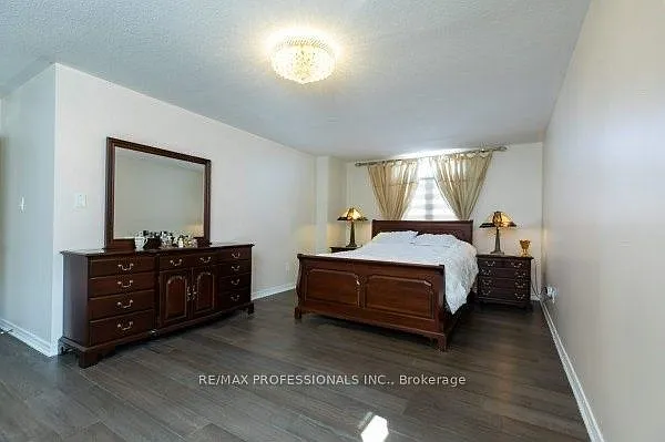 2078 Perran Dr — Photo 18