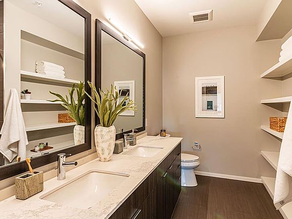 3rd image of 1053 Colorado Blvd #421