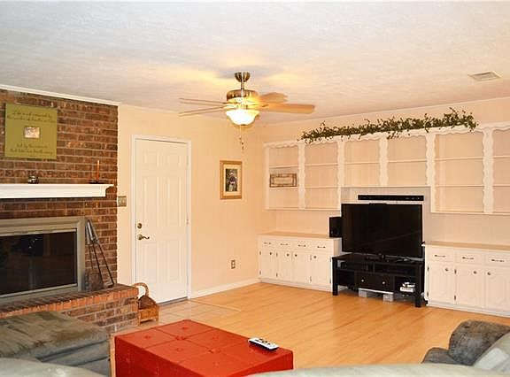 2nd image of 1200 Mount Vernon St