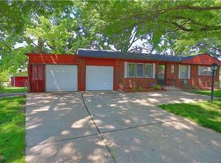 4020 Crane Cir, Independence, MO 64055