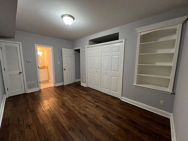 6980 Roswell Rd #E9 — Photo 4