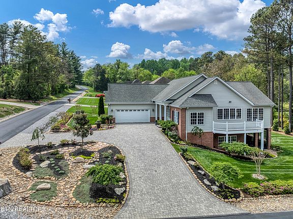 2nd image of 155 Coyatee Cir
