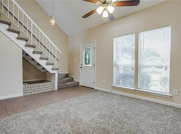 3rd image of 2902 Berkshire Dr
