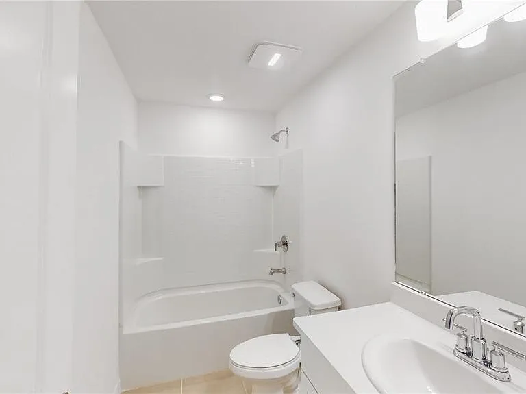 2415 Paravane Way — Photo 23