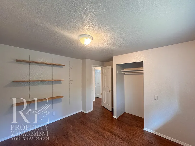 7611 Oak Park Dr NW — Photo 14
