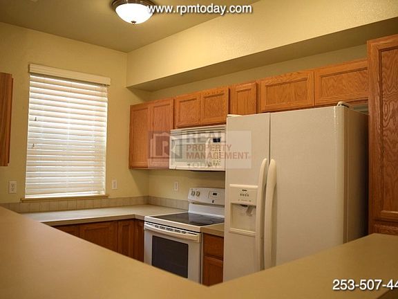4th image of 11201 6th Ave E