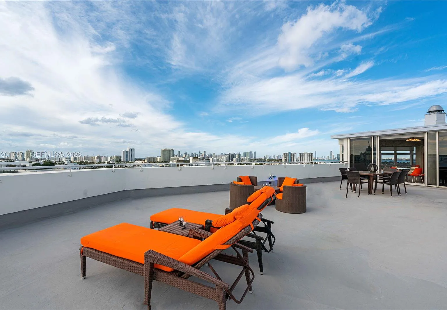 2 bed, 2.0 bath, 1600 sqft, $15,000 — Photo 2