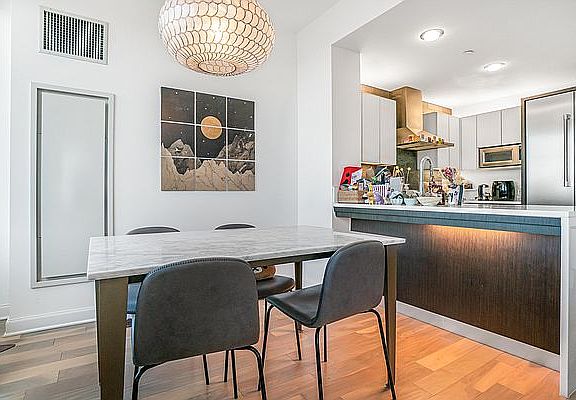 5th image of 247 W 46th St APT 3402