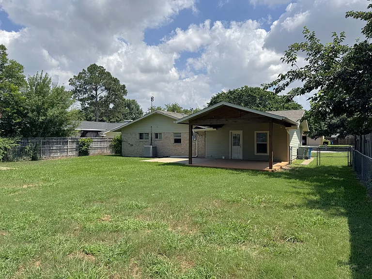 635 Pine St — Photo 21