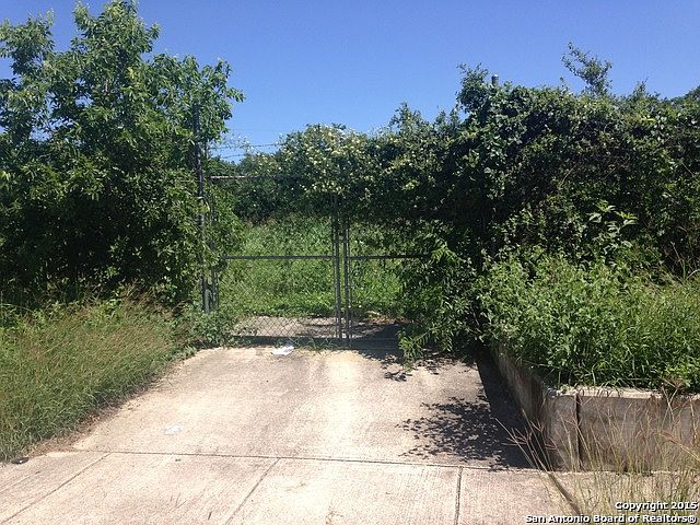 2nd image of 3751 Belgium Ln
