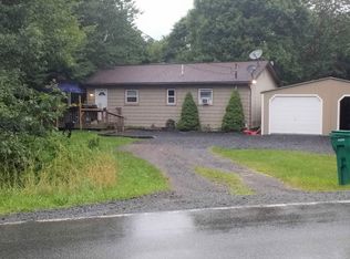 1224 Allegheny Dr, Blakeslee, PA 18610