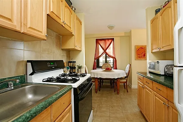 Sold by Citi Habitats | media 2