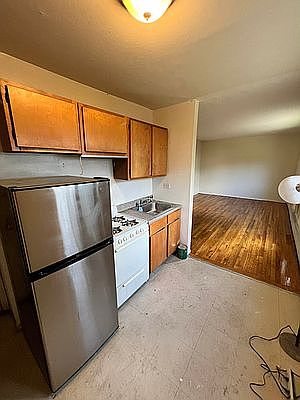 2nd image of 88-15 Winchester Blvd #1B