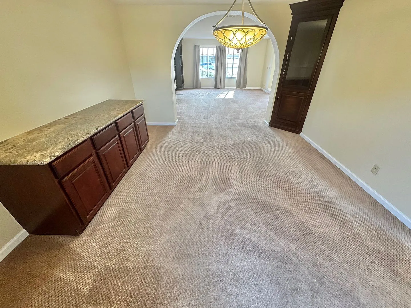 Gorgeous 2 Story Spacious 5 Bedroom House With Private Sparkling Pool — Photo 4